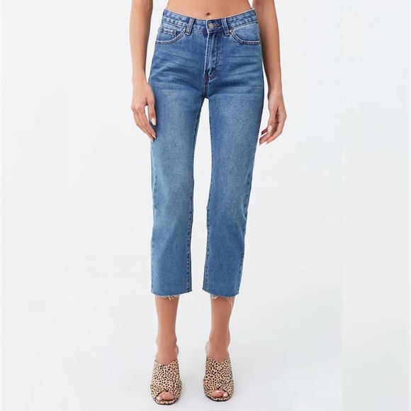 Frayed Capri Jeans Medium Wash Denim - Picture 3 of 5